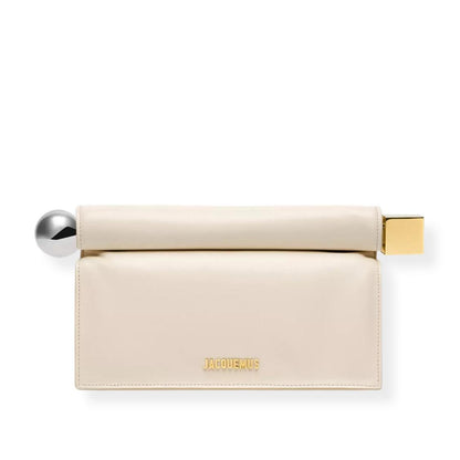 THE ROND CARRE CLUTCH
