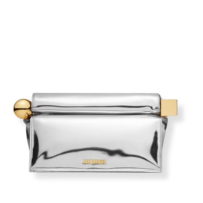 THE ROND CARRE CLUTCH